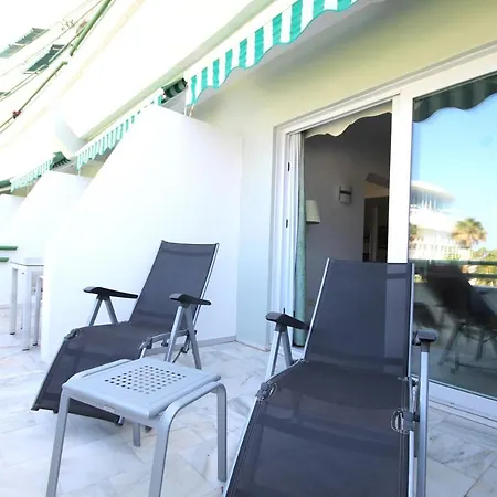 Two Bedroom Near El Duque Beach, Apartamento *